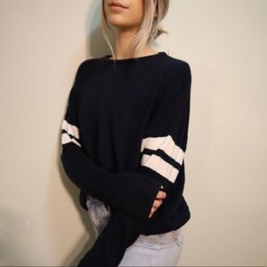 BRANDY MELVILLE SWEATER